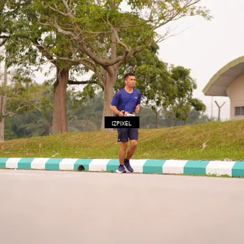 Runner Photo 7542354