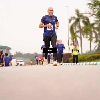 Runner Photo 7542375