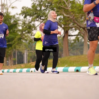 Runner Photo 7542410