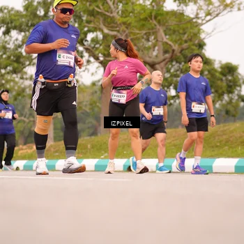 Runner Photo 7542445