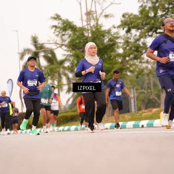 Runner Photo 7542449