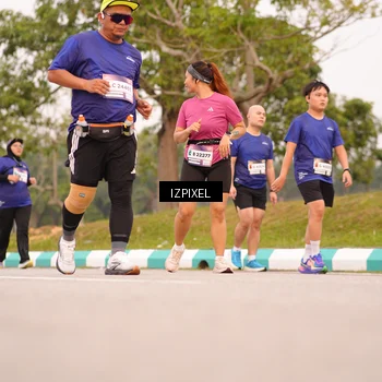 Runner Photo 7542451