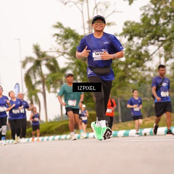 Runner Photo 7542459