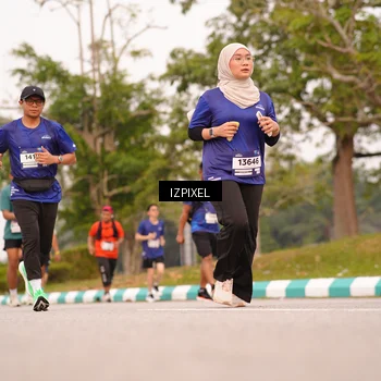 Runner Photo 7542460