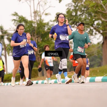 Runner Photo 7542471