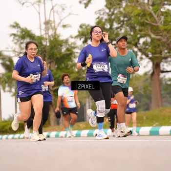 Runner Photo 7542476