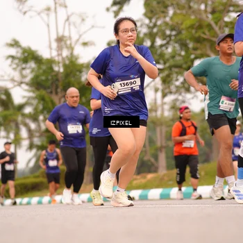 Runner Photo 7542480