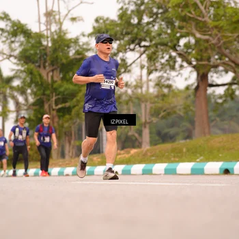 Runner Photo 7542551