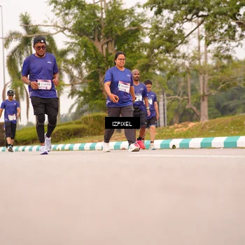 Runner Photo 7542573