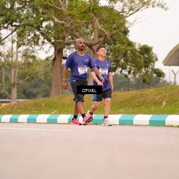 Runner Photo 7542591