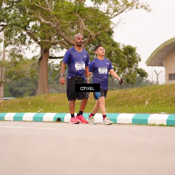 Runner Photo 7542595