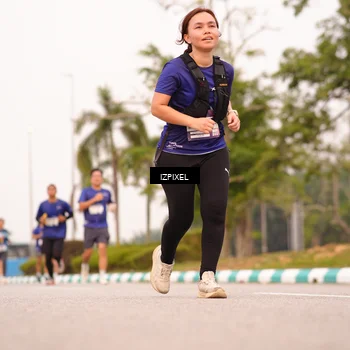 Runner Photo 7542664