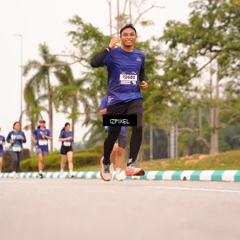 Runner Photo 7542680