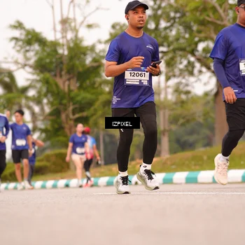 Runner Photo 7542732