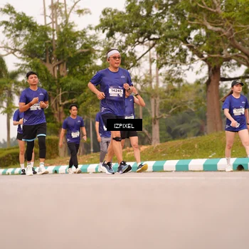 Runner Photo 7542836