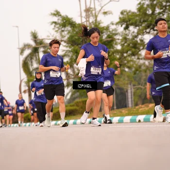 Runner Photo 7542847