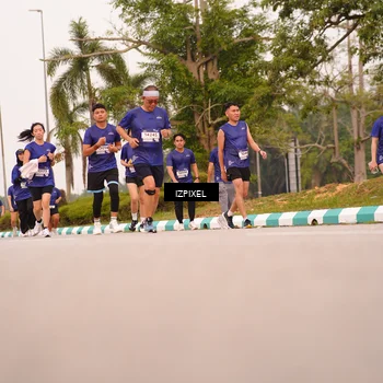 Runner Photo 7542858