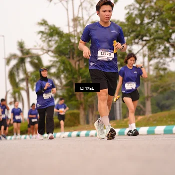 Runner Photo 7542859