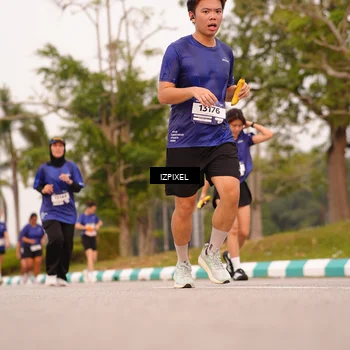 Runner Photo 7542860