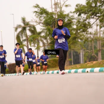 Runner Photo 7542876