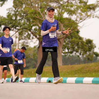 Runner Photo 7542900