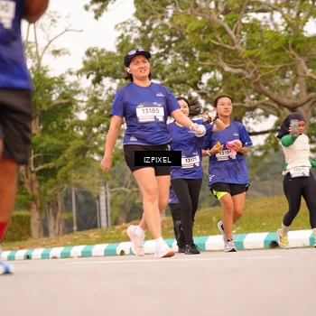 Runner Photo 7542989