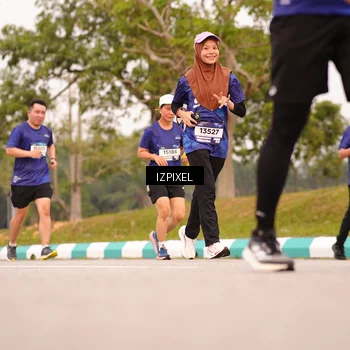 Runner Photo 7542999