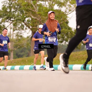 Runner Photo 7543000