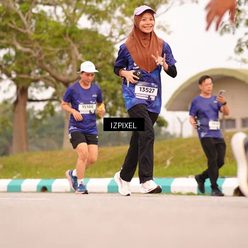 Runner Photo 7543003