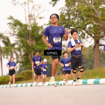 Runner Photo 7543035