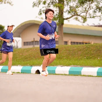 Runner Photo 7543044