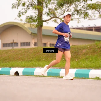 Runner Photo 7543053