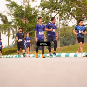 Runner Photo 7543077
