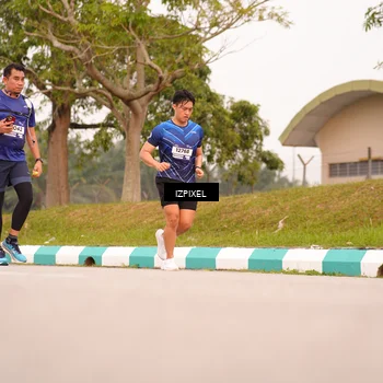 Runner Photo 7543078