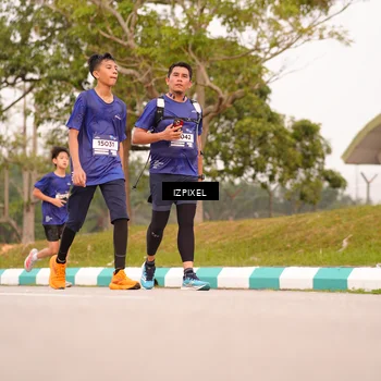 Runner Photo 7543084