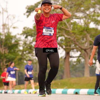 Runner Photo 7543102