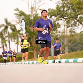 Runner Photo 7543153