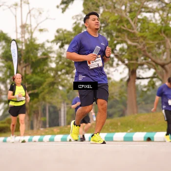 Runner Photo 7543158