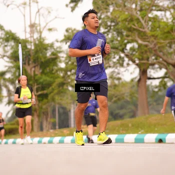 Runner Photo 7543159