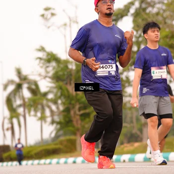 Runner Photo 7543224
