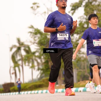 Runner Photo 7543227