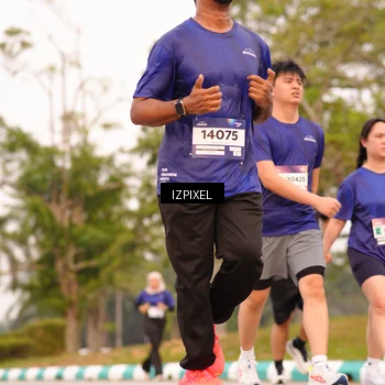 Runner Photo 7543228