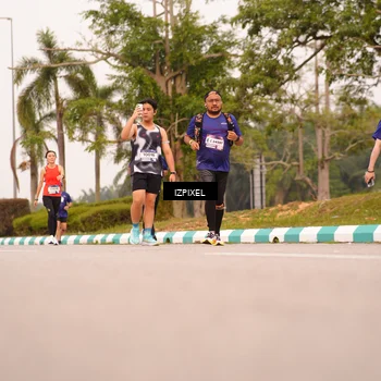 Runner Photo 7543291