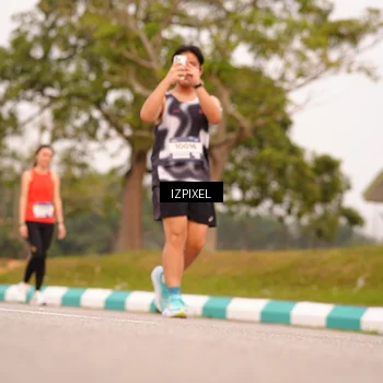 Runner Photo 7543298