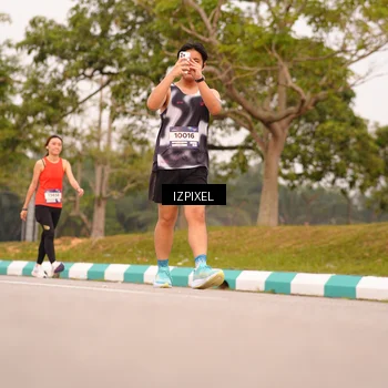 Runner Photo 7543304