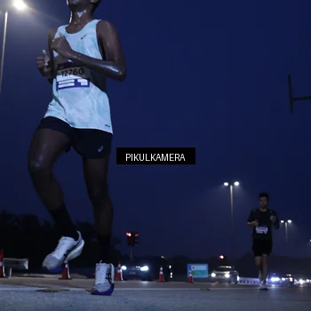 Runner Photo 7543330