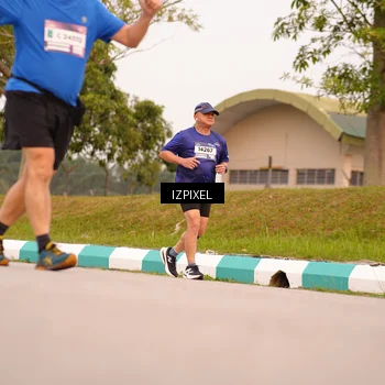 Runner Photo 7543331