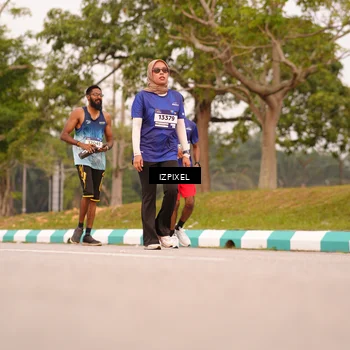 Runner Photo 7543340