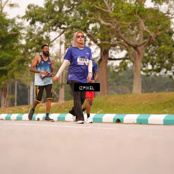Runner Photo 7543344