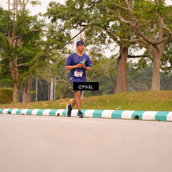 Runner Photo 7543350